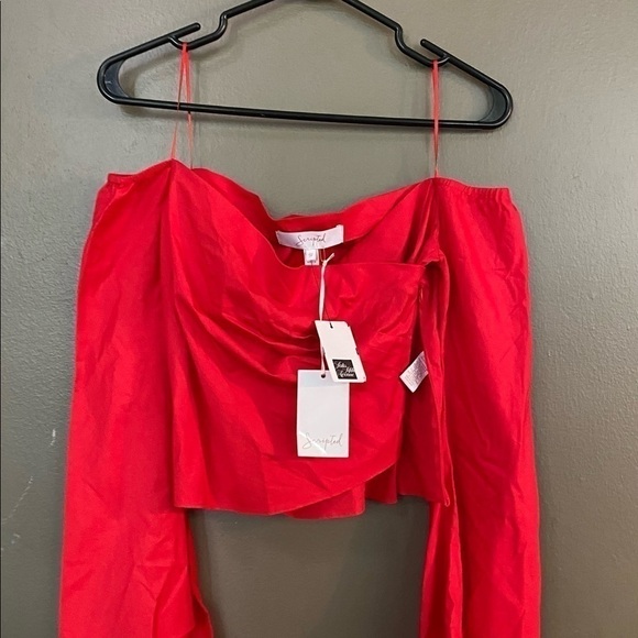 BNWT Scripted Cropped Blouse- Xsmall - Picture 2 of 7